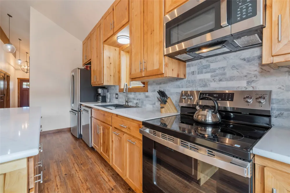 404 Bell Avenue Oak Creek, CO 80467