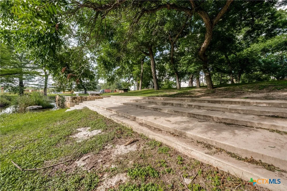 1228 Ervendberg Avenue #104 New Braunfels, TX 78130