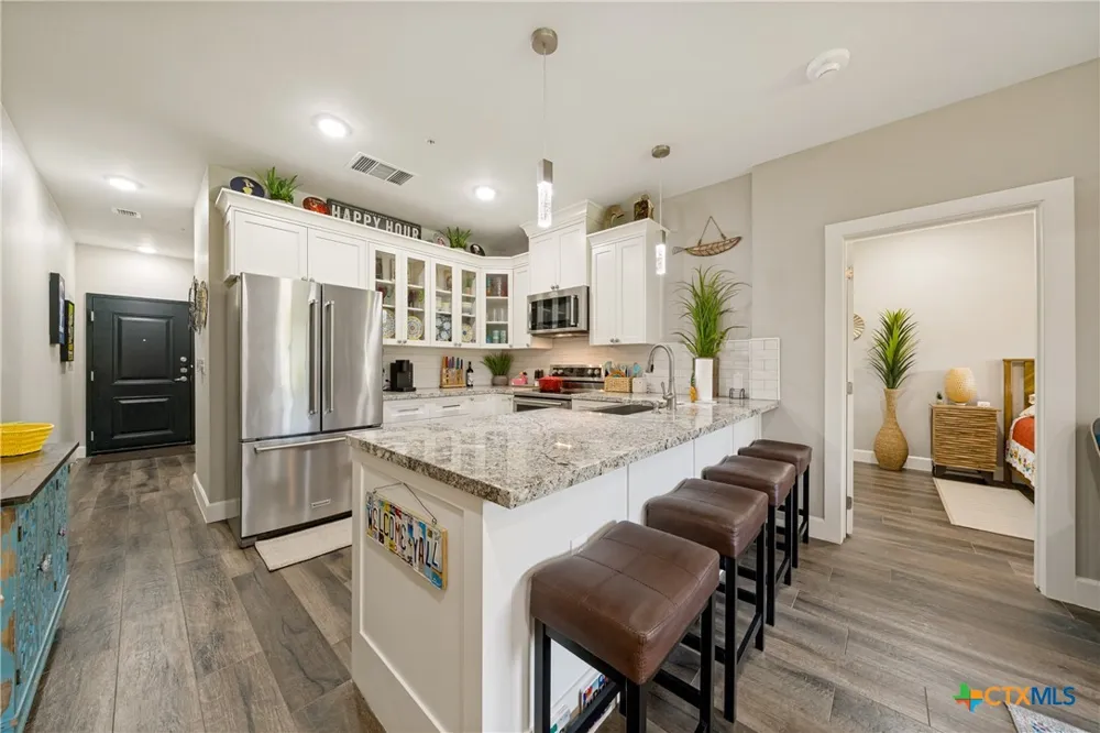 1228 Ervendberg Avenue #104 New Braunfels, TX 78130
