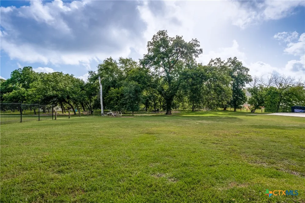 1228 Ervendberg Avenue #104 New Braunfels, TX 78130