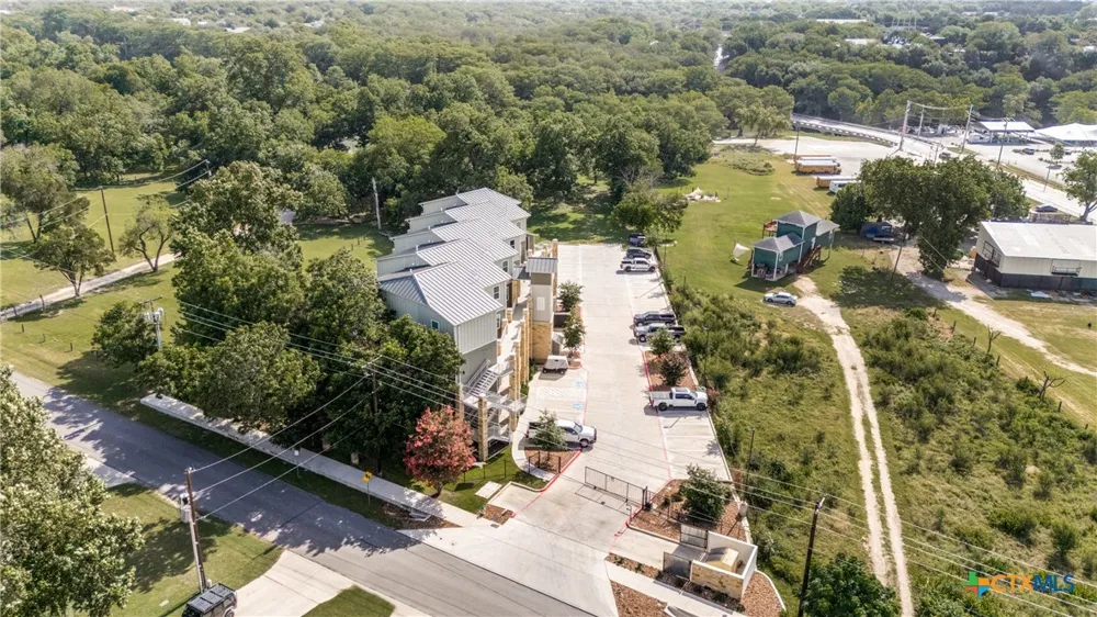1228 Ervendberg Avenue #104 New Braunfels, TX 78130