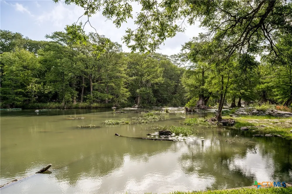 1228 Ervendberg Avenue #104 New Braunfels, TX 78130