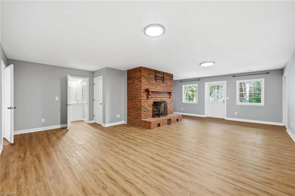 8861 Boylston Road Colfax, NC 27235