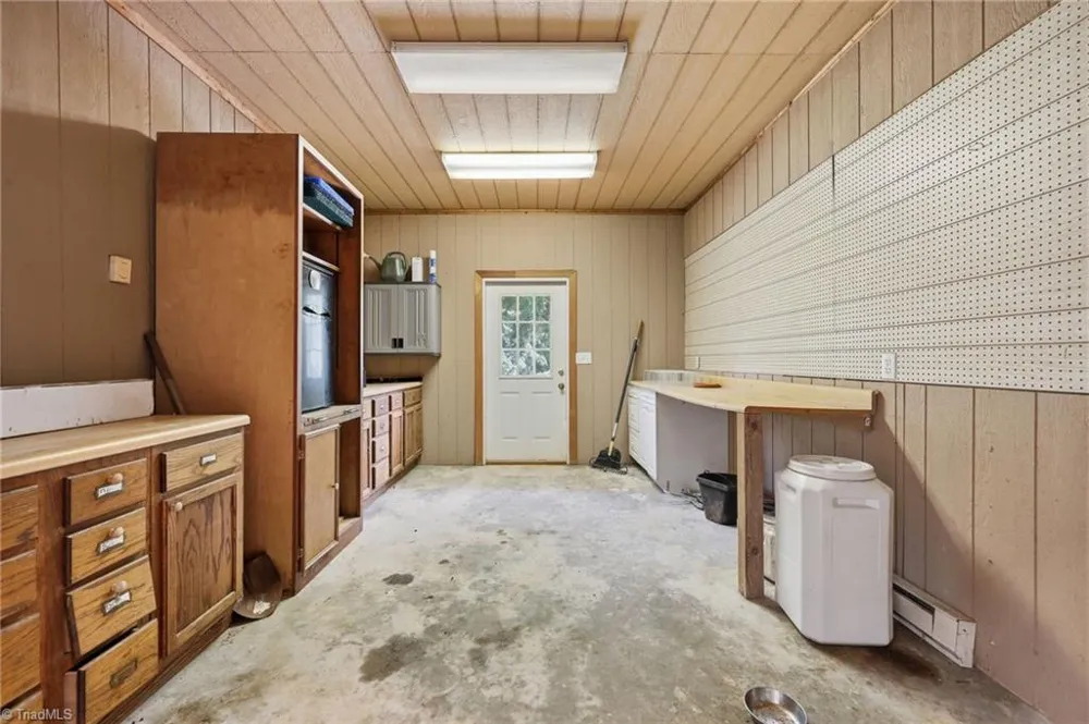 8861 Boylston Road Colfax, NC 27235
