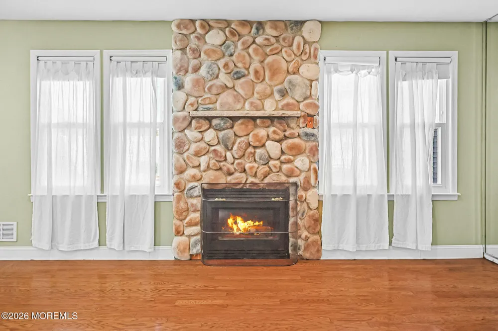 106 Chingarora Avenue Keyport, NJ 07735
