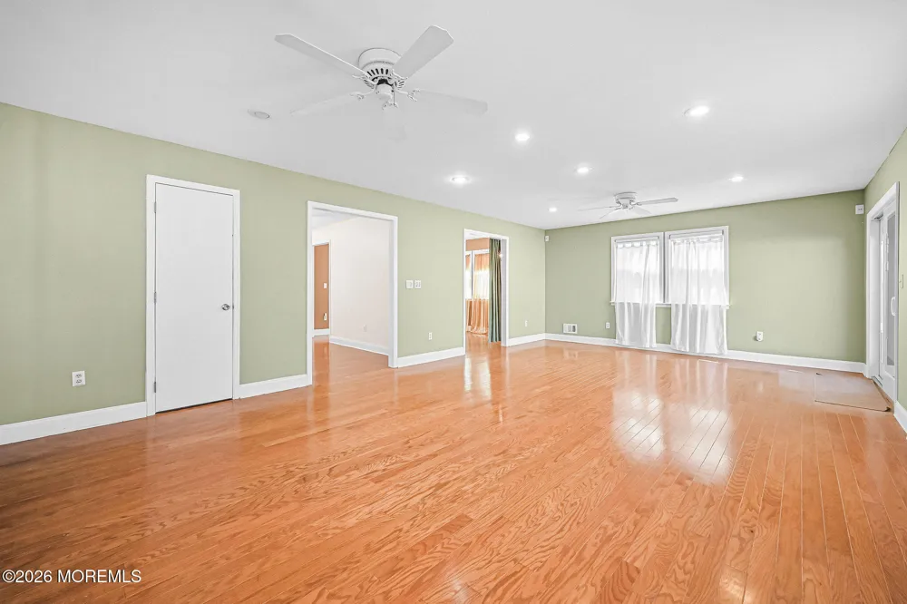 106 Chingarora Avenue Keyport, NJ 07735