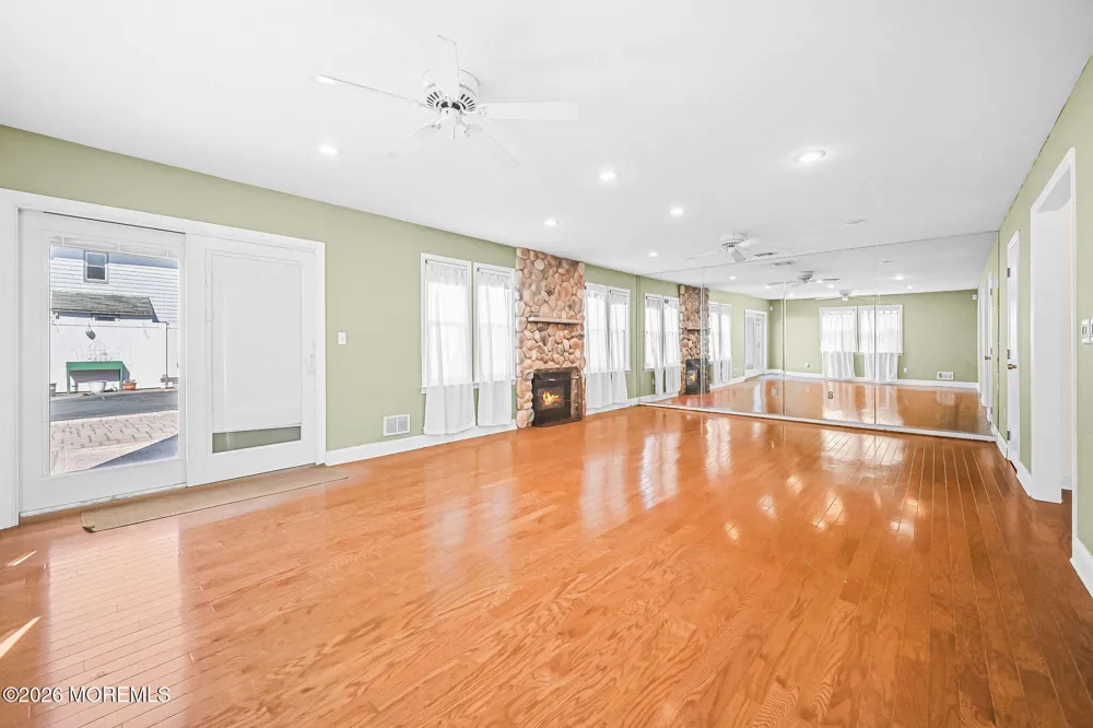 106 Chingarora Avenue Keyport, NJ 07735
