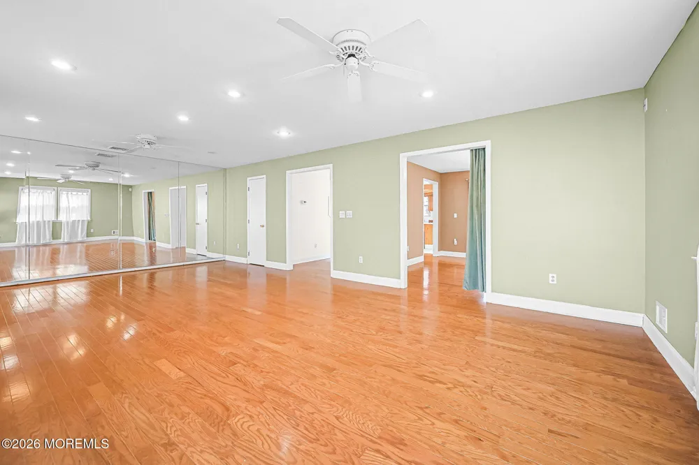 106 Chingarora Avenue Keyport, NJ 07735
