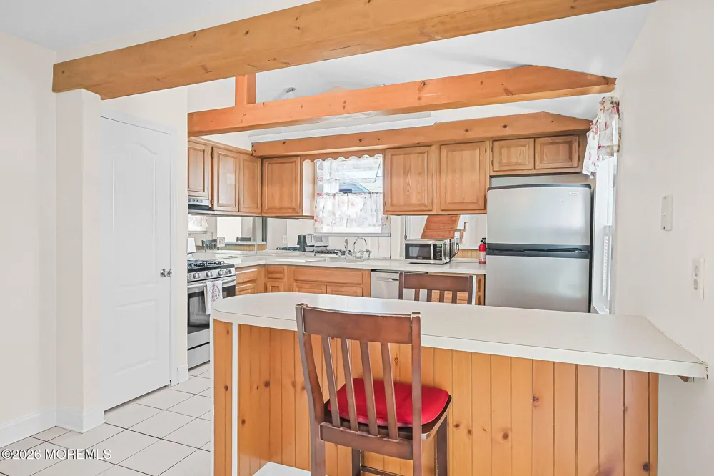 106 Chingarora Avenue Keyport, NJ 07735