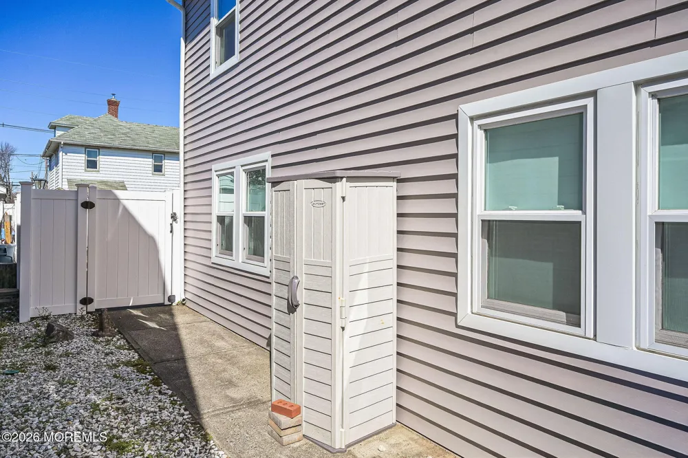 106 Chingarora Avenue Keyport, NJ 07735
