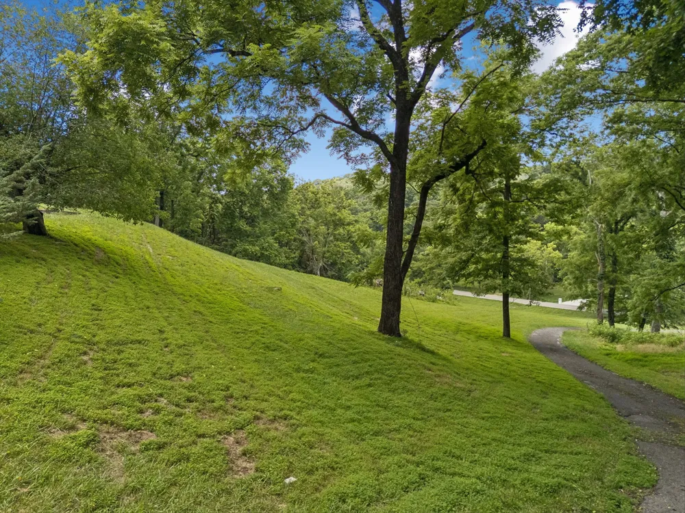 2268 N Berrys Chapel Rd Franklin, TN 37069