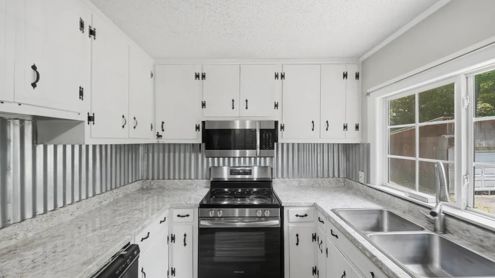 208 County Road 44 Athens, TN 37303