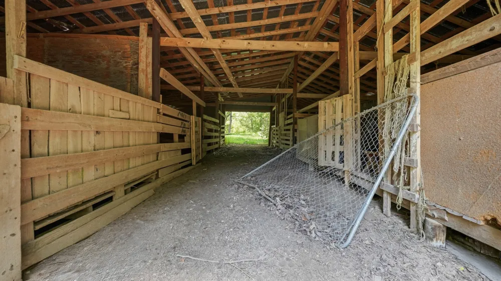 208 County Road 44 Athens, TN 37303