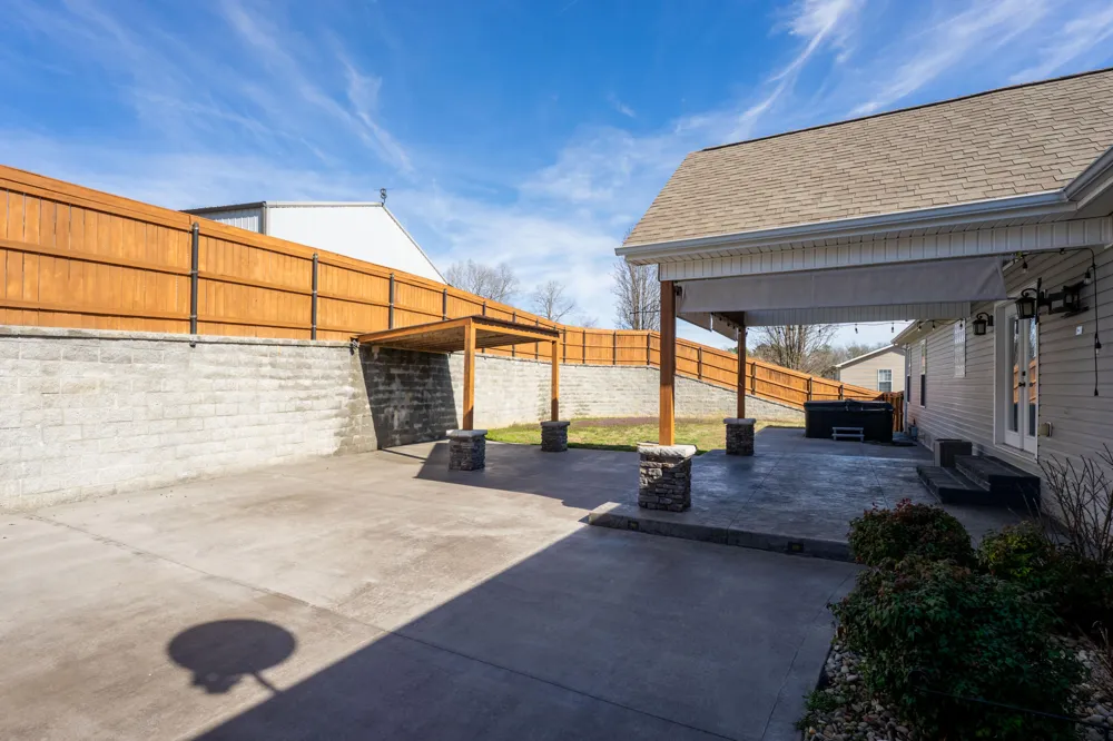 668 Arlis Avenue Dayton, TN 37321