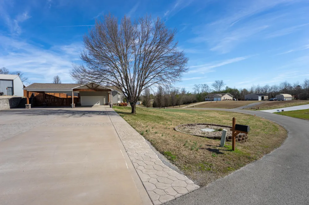 668 Arlis Avenue Dayton, TN 37321
