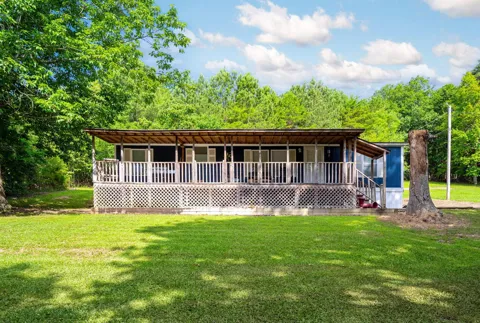 2906 Davis Road