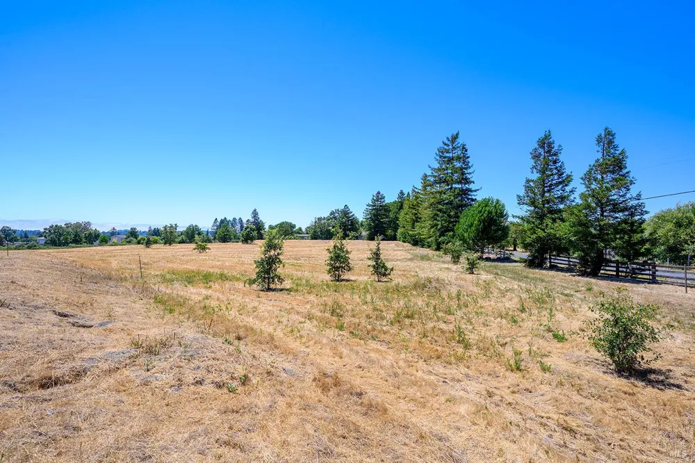 5390 Hall Road Santa Rosa, CA 95401