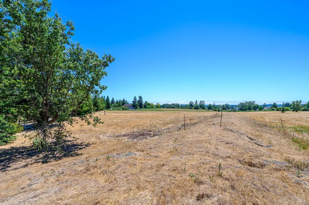 5390 Hall Road Santa Rosa, CA 95401