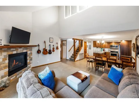 165 Wheeler Place #403