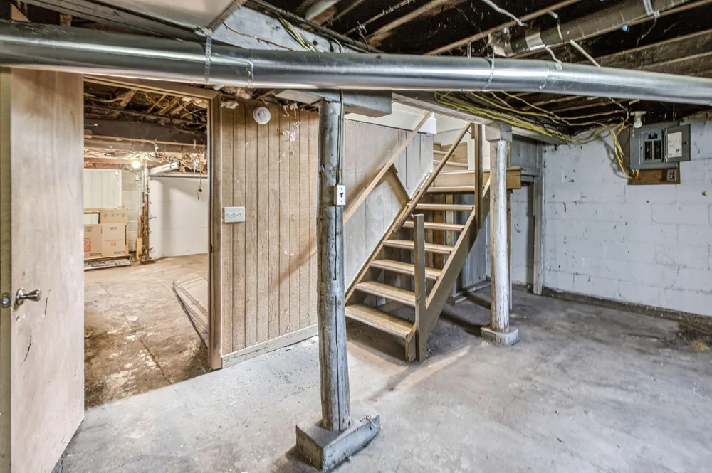2501 Lakeview Avenue St. Joseph, MI 49085