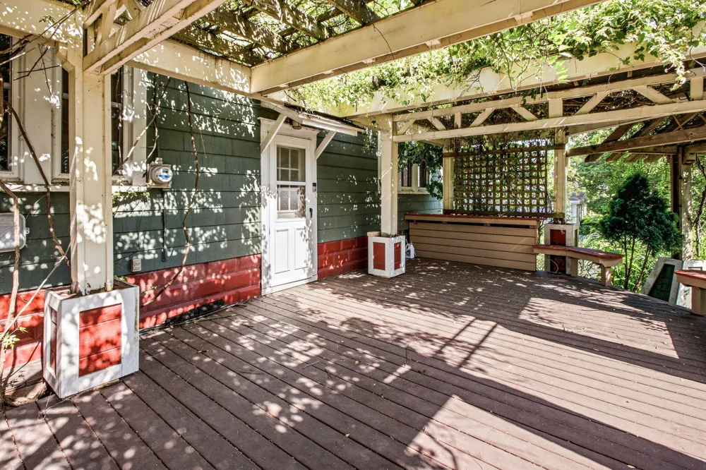 2501 Lakeview Avenue St. Joseph, MI 49085