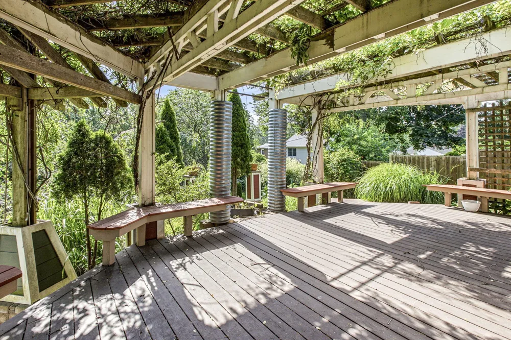 2501 Lakeview Avenue St. Joseph, MI 49085