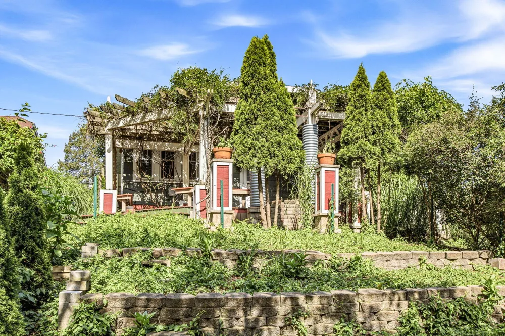 2501 Lakeview Avenue St. Joseph, MI 49085