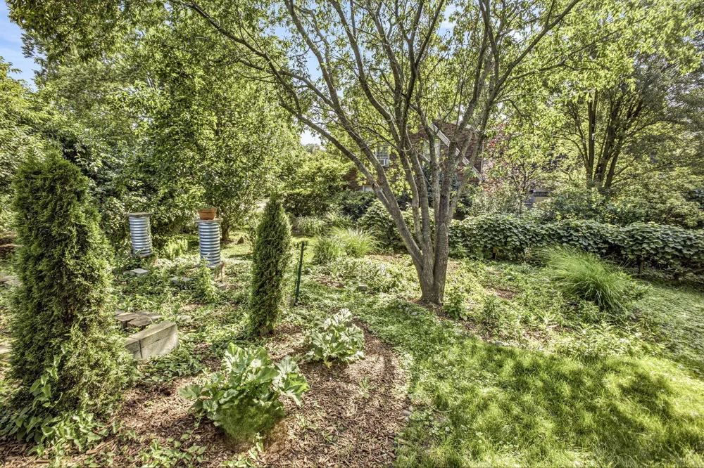 2501 Lakeview Avenue St. Joseph, MI 49085