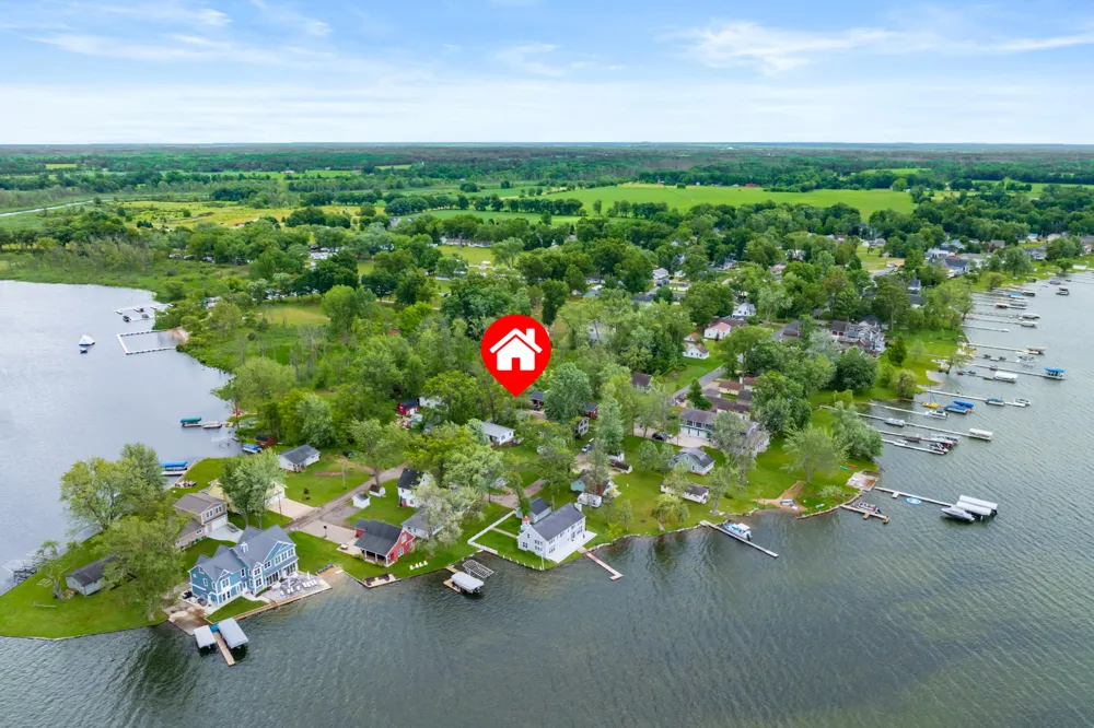 7949 Oak Street Brady Township, MI 49097