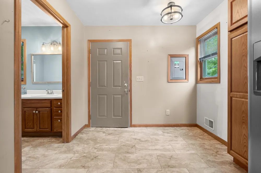 11065 E Indian Lake Drive Brady Township, MI 49097