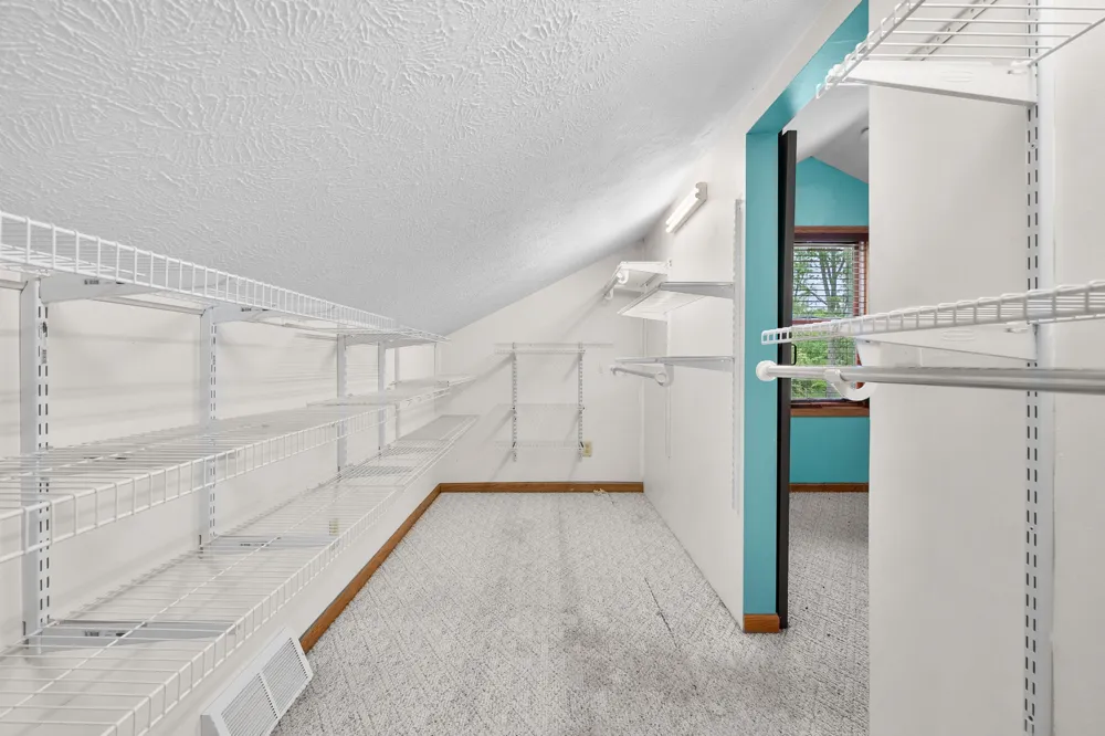 11065 E Indian Lake Drive Brady Township, MI 49097