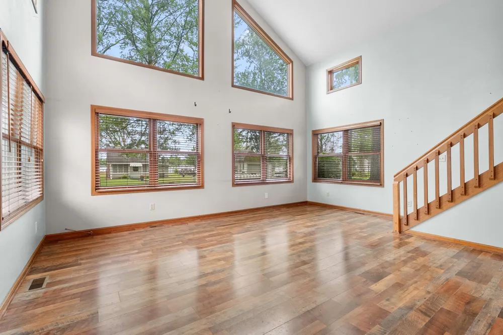 11065 E Indian Lake Drive Brady Township, MI 49097