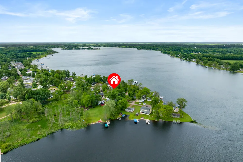 11065 E Indian Lake Drive Brady Township, MI 49097