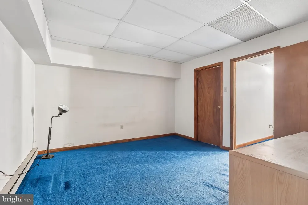 8 LONG DRIVE Downingtown, PA 19335