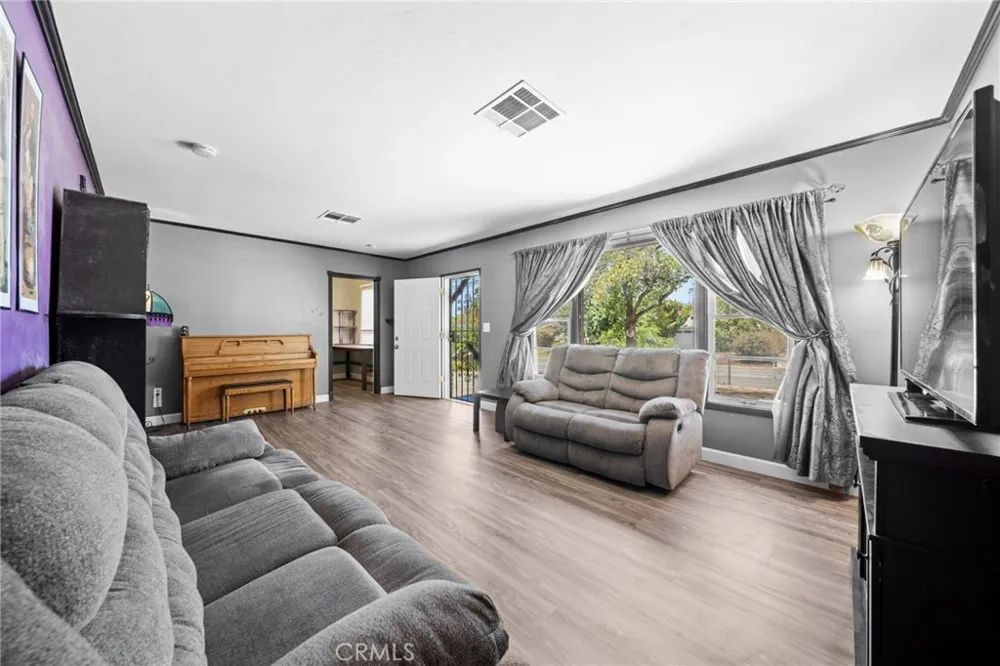 34347 Fairview Drive Yucaipa, CA 92399