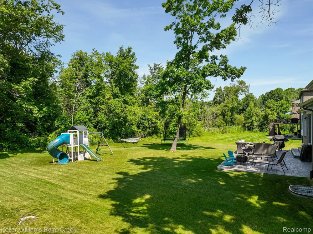 2100 Shane Court Addison Township, MI 48370