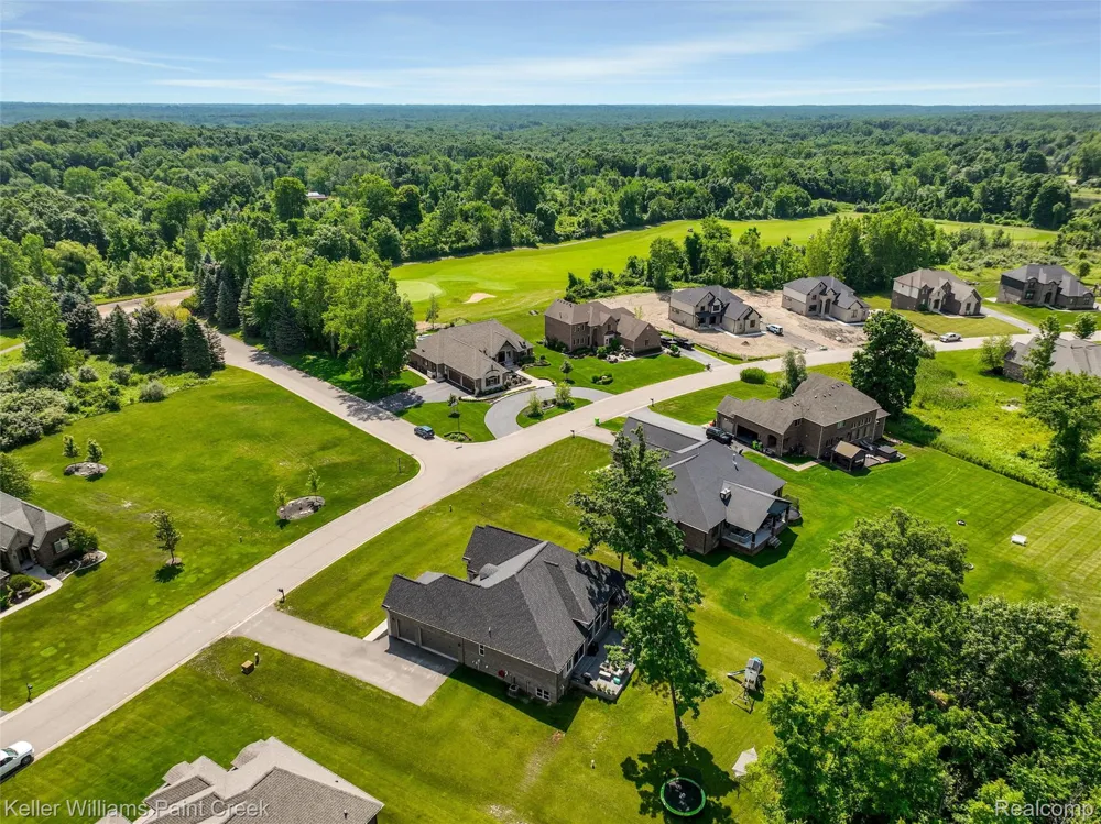 2100 Shane Court Addison Township, MI 48370
