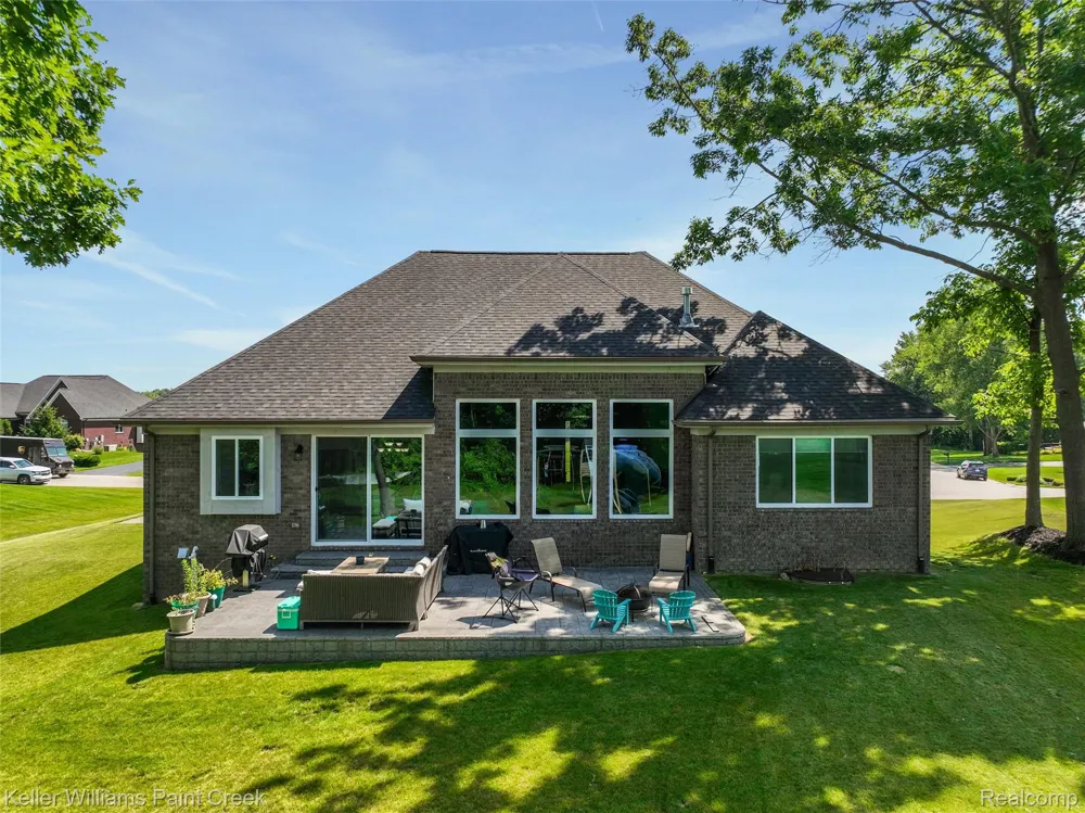 2100 Shane Court Addison Township, MI 48370