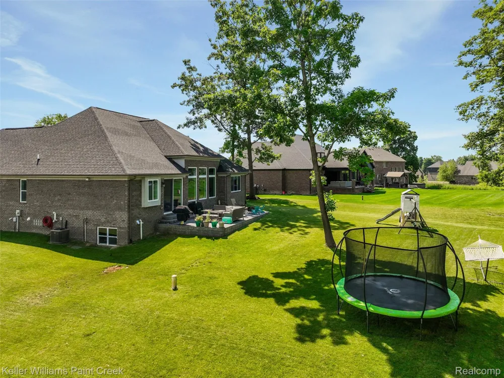 2100 Shane Court Addison Township, MI 48370