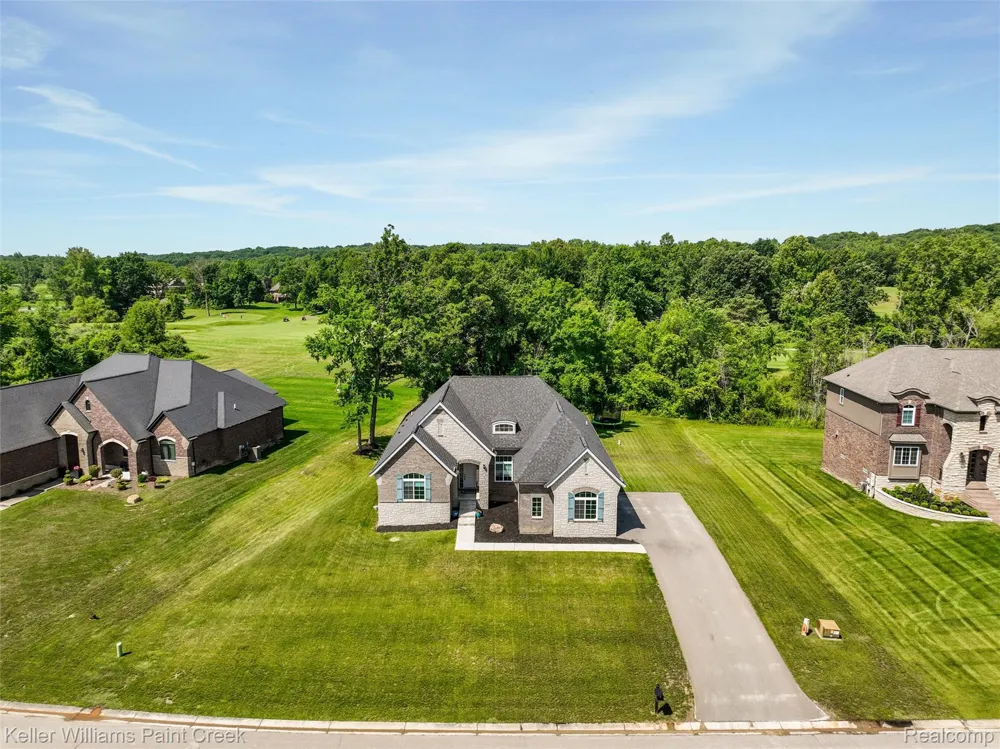 2100 Shane Court Addison Township, MI 48370