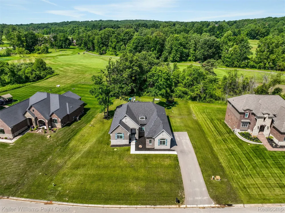 2100 Shane Court Addison Township, MI 48370