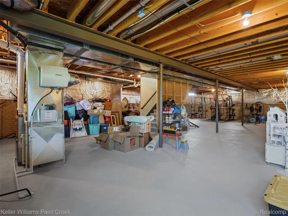 2100 Shane Court Addison Township, MI 48370