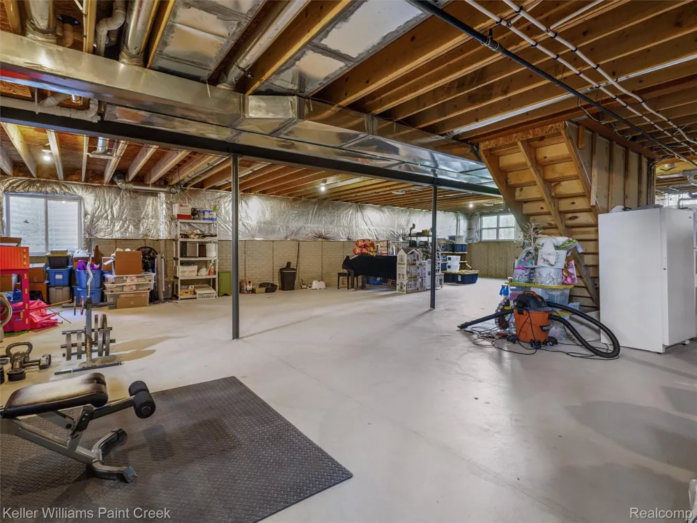 2100 Shane Court Addison Township, MI 48370