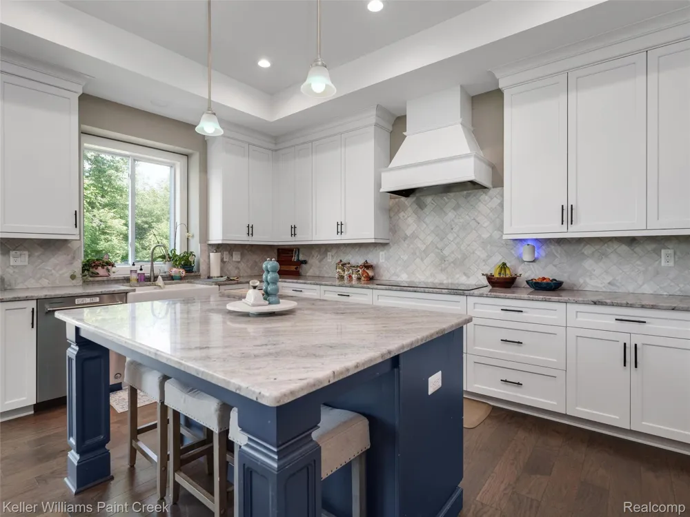 2100 Shane Court Addison Township, MI 48370