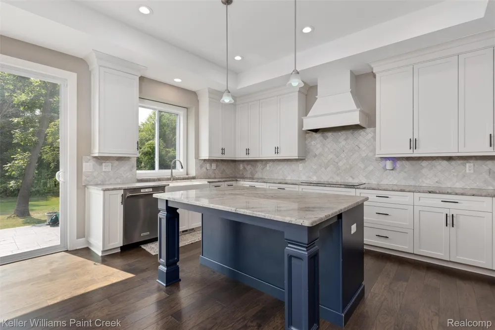 2100 Shane Court Addison Township, MI 48370
