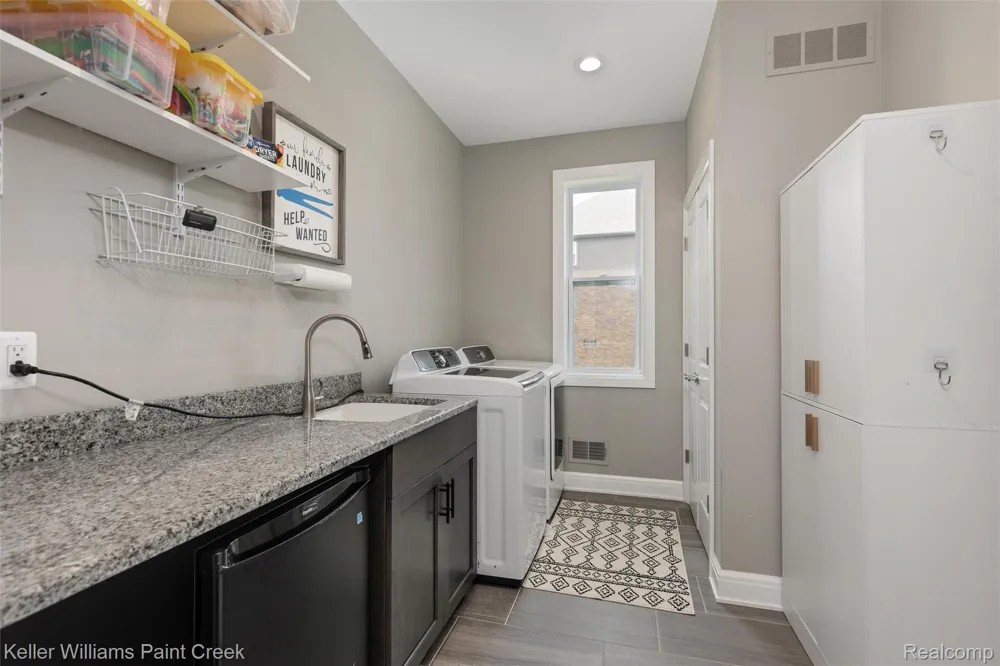 2100 Shane Court Addison Township, MI 48370