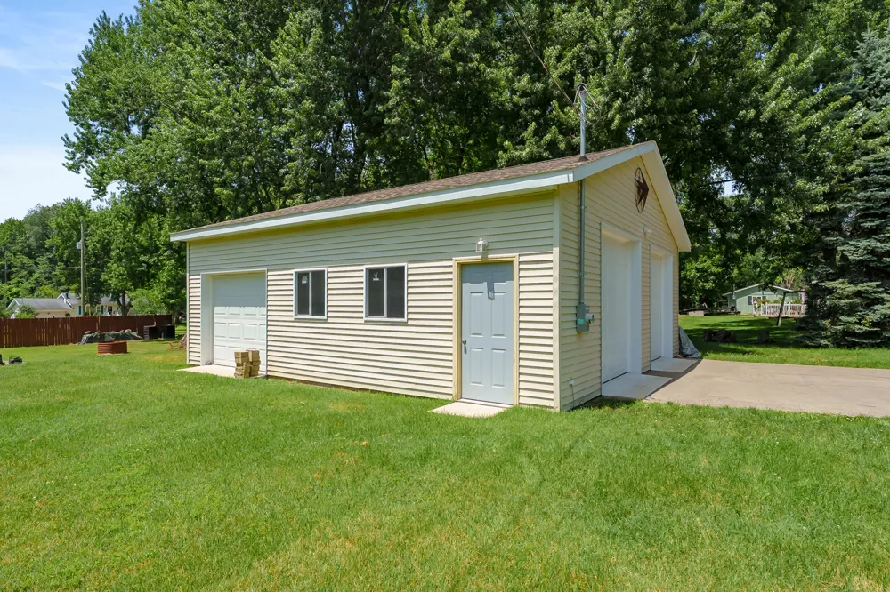 68334 Apple Lane Keeler Township, MI 49022