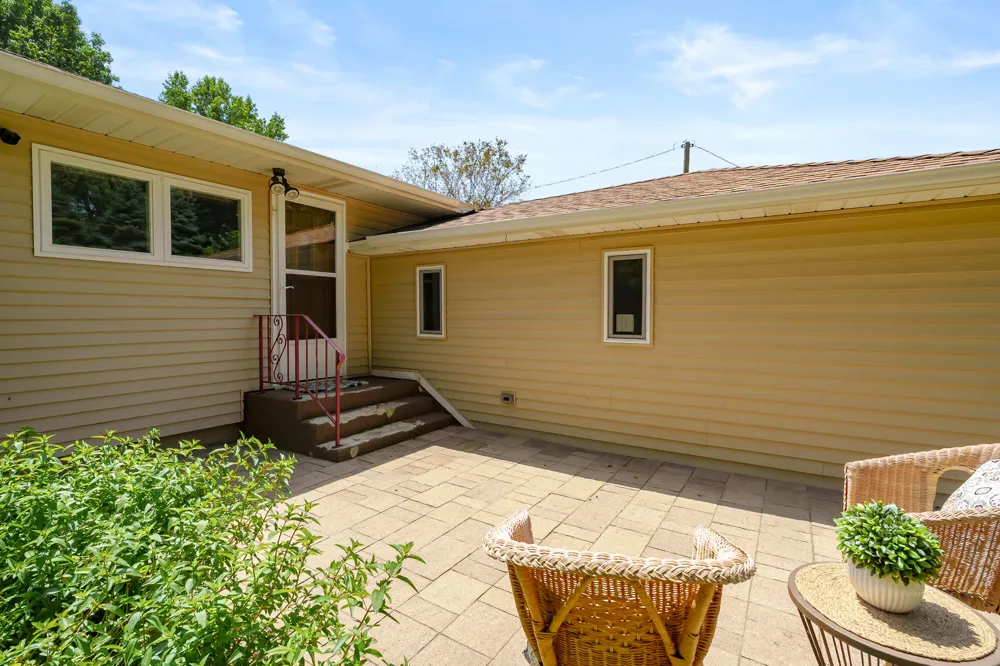 68334 Apple Lane Keeler Township, MI 49022