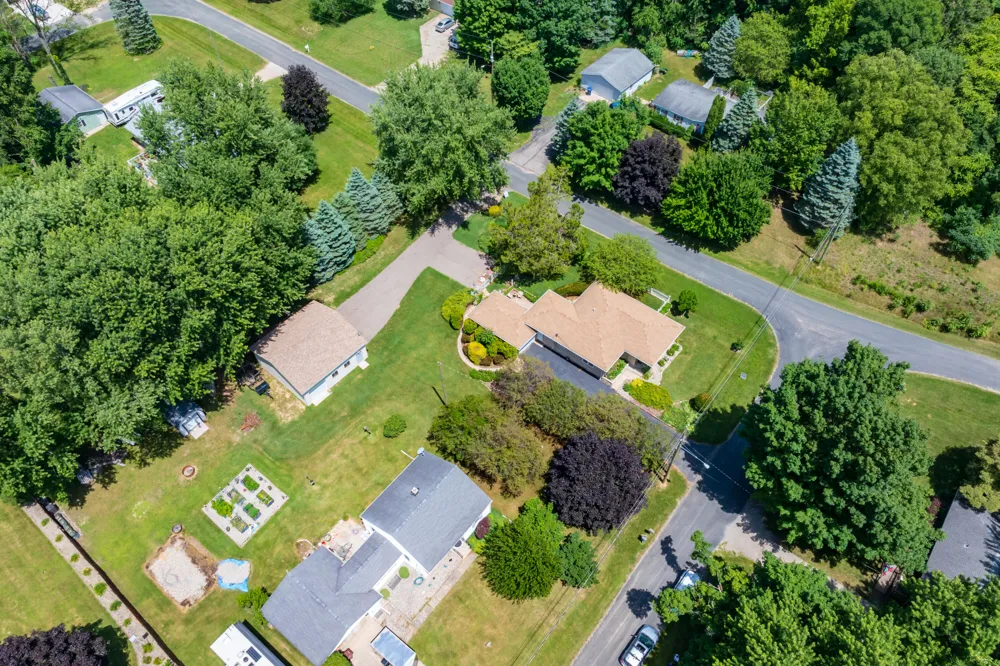 68334 Apple Lane Keeler Township, MI 49022