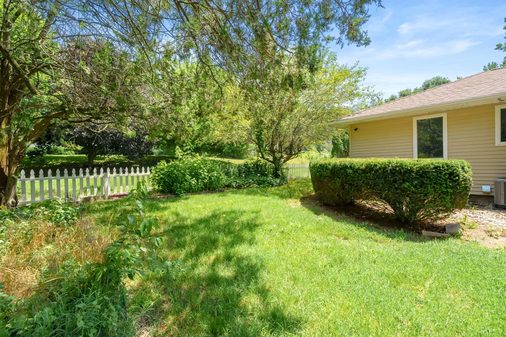 68334 Apple Lane Keeler Township, MI 49022